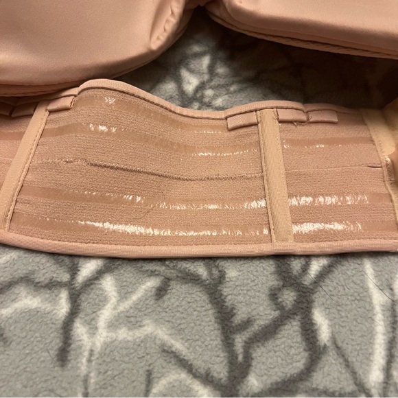 Cacique Strapless Bra 44C - Picture 4 of 6